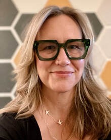 Headshot of Laurie Bridges